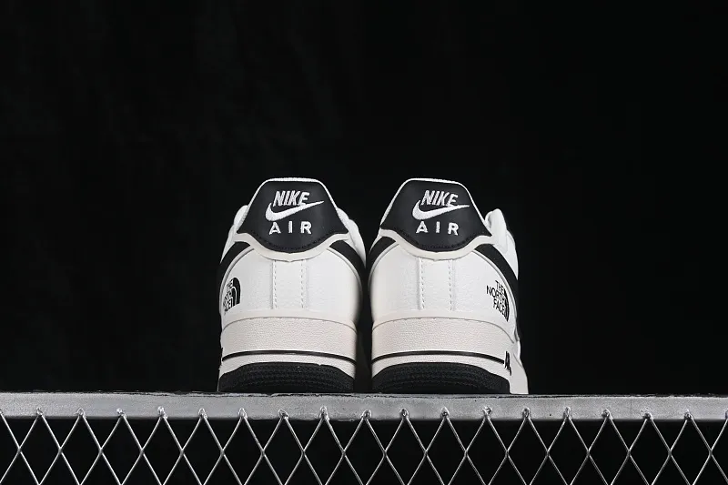 All categories Nk Air Force 1 Air Force series Nk Air Force 1 Low Air Force low-top Nike Air Force 1'07 Low Air Force 1 low-top casual sneakers LF6688-001